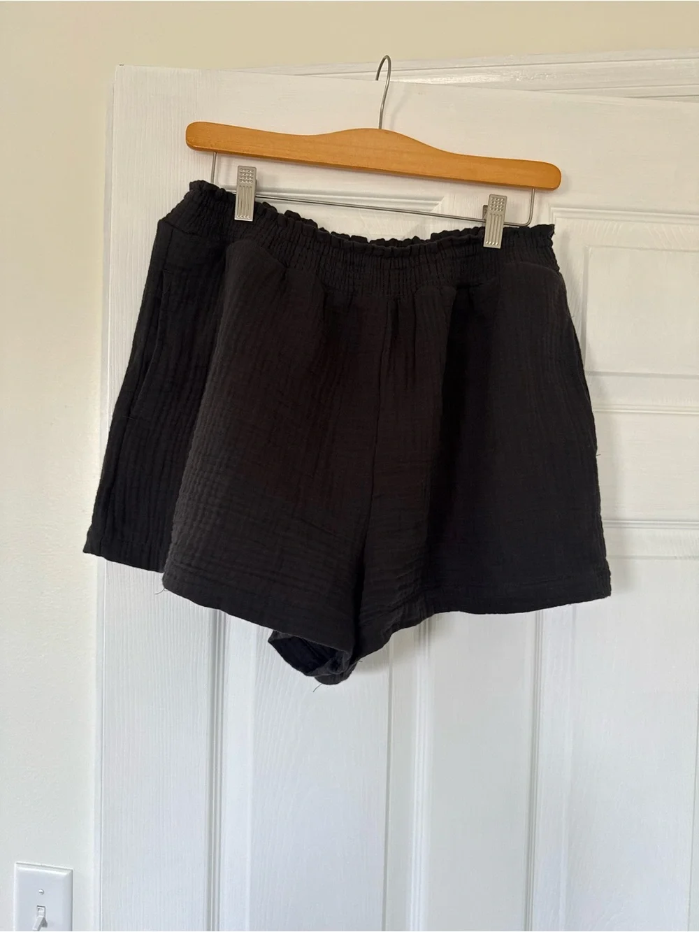 Billabong Black Elastic Waist Athletic Shorts